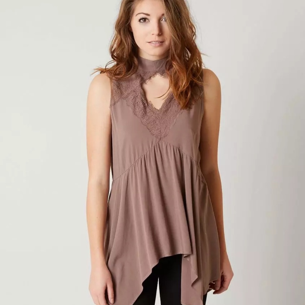 BKE Boutique sleeveless blouse